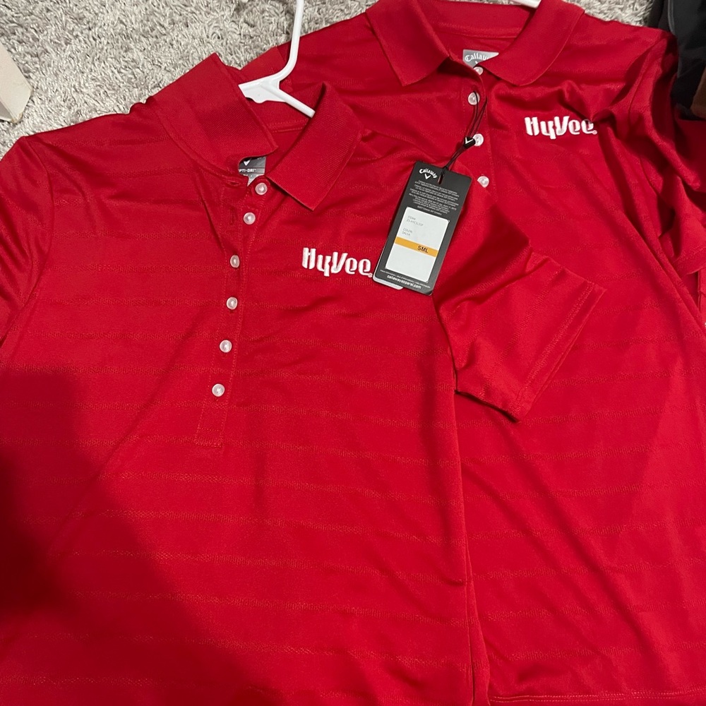 hyvee worker tee shirts